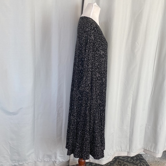 DE COLLECTION Black and white midi dress comfortable loose and Chloe. Sz S - Picture 2 of 4